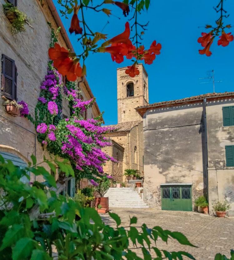 NUOVI SEGNALI TURISTICI A TORRE DI PALME. STUDIO CITTA' E LE SUE ECCELLENZE